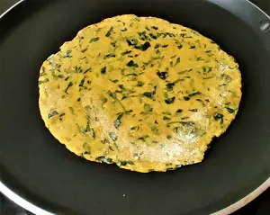 Methi Thepla Recipe | मेथी थेपला | Methi Paratha Methi Thepla Recipe | मेथी थेपला | Methi Paratha https://thespicycafe.com/wp-content/uploads/2023/12/1-methi-thepla-gujarati-breakfast-dish-vegan-vegetarian-fenugreek-paratha-easy-quick-simple-no-onion-no-garlic-satvik-Indian-recipe-lunch-dinner-brunch-snacks-.png https://thespicycafe.com/methi-thepla-recipe/