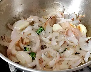 Mushroom Masala Curry | मशरूम मसाला करी | Mushroom Curry Recipe Mushroom Masala Curry | मशरूम मसाला करी | Mushroom Curry Recipe https://thespicycafe.com/wp-content/uploads/2023/12/2-mushroom-masala-restaurant-style-curry-vegan-vegetarian-Indian-lunch-dinner-snack-breakfast-easy-quick-simple-best-with-tandoori-naan-paratha-.png https://thespicycafe.com/mushroom-masala-curry-recipe/